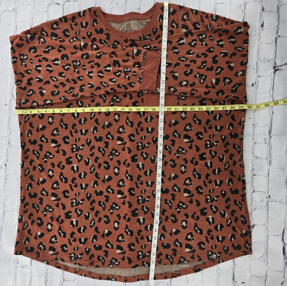 MarleyLilly Cheeta Print Long Sleeve Tee Size 2XL - Picture 7 of 7